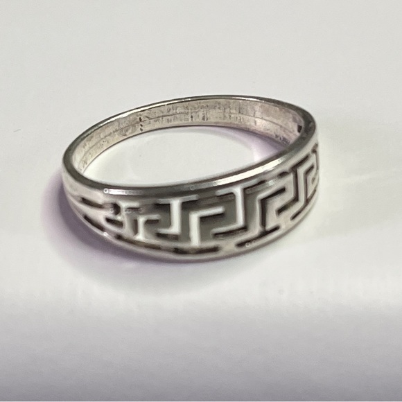 Greek Versache Style Silver Ring - Picture 2 of 3